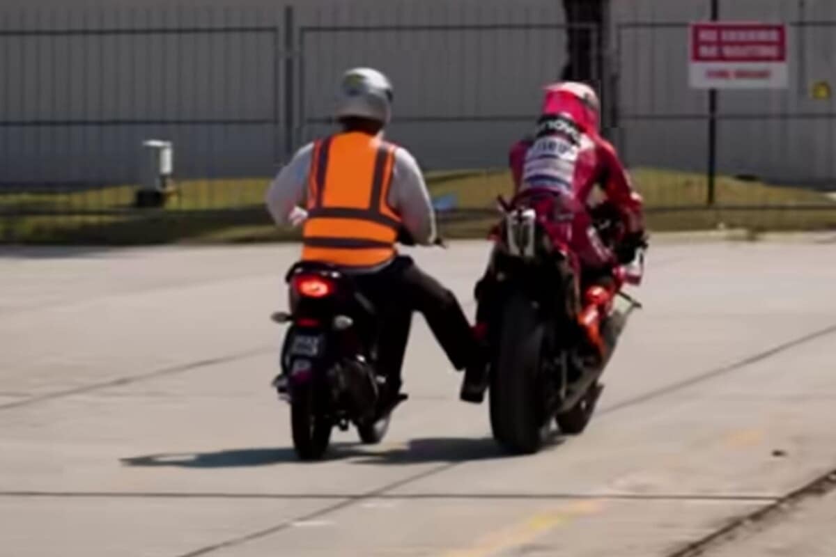 MotoGP: ai test di Sepang la prima caduta di Marc Márquez