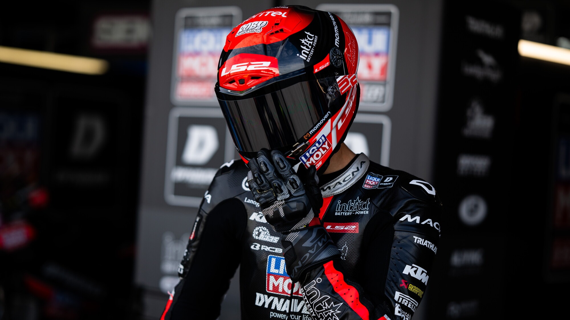 Moto3, altra beffa per IntactGP: frattura al gomito per David Almansa