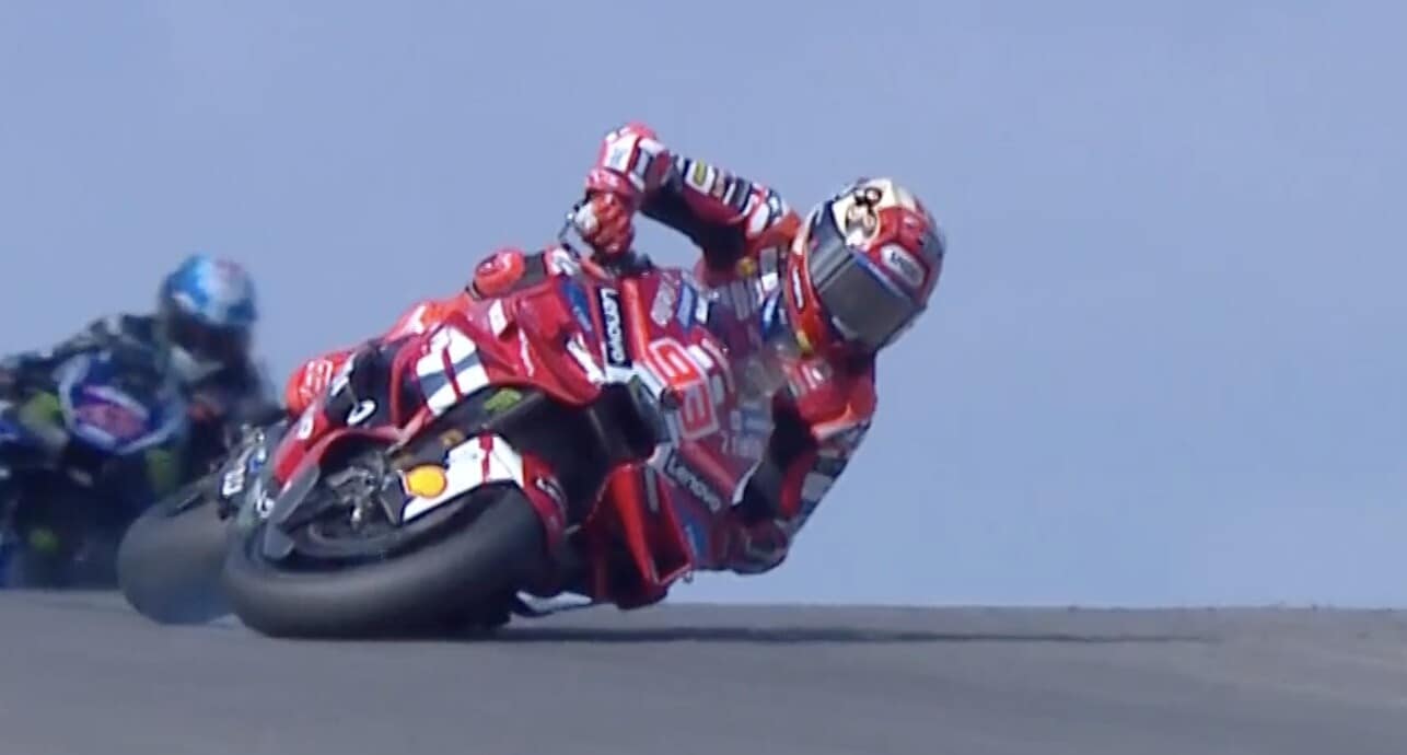 MotoGP USA, inizio da dimenticare per Marquez: la sequenza della caduta in curva 10