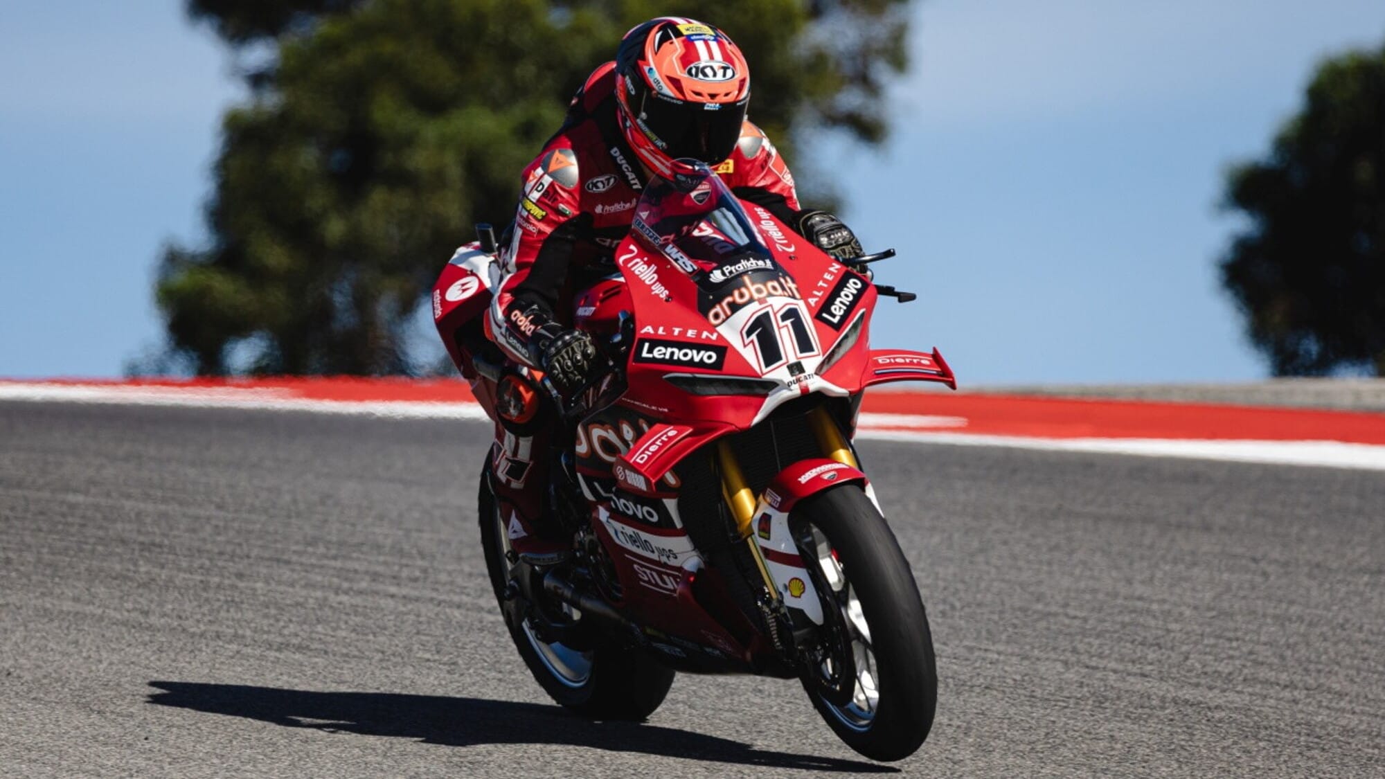 SBK Portimao, beffa da record: Bulega soffia la Superpole a Lecuona in extremis