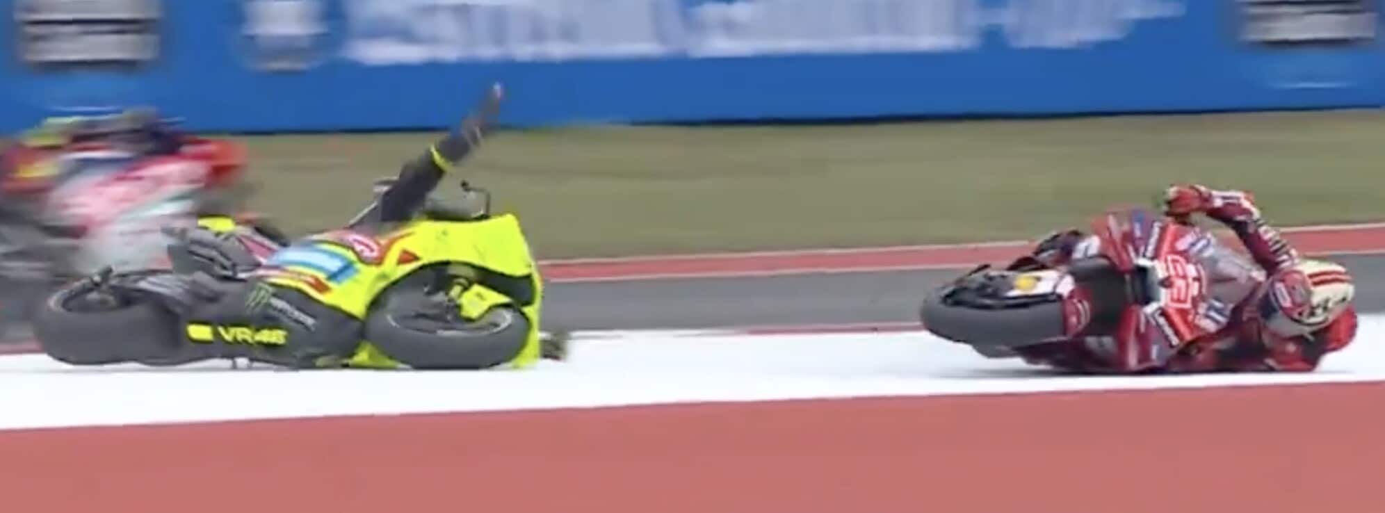 MotoGP, Marquez sbaglia e stende Di Giannantonio: la sequenza