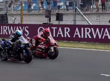 MotoGP, paura per Marc Marquez rischia l'incidente nelle prove di partenza