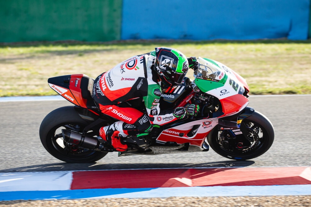 SBK Magny-Cours: ecco come cambia la classifica, Nicolò Bulega ad un passo dal titolo