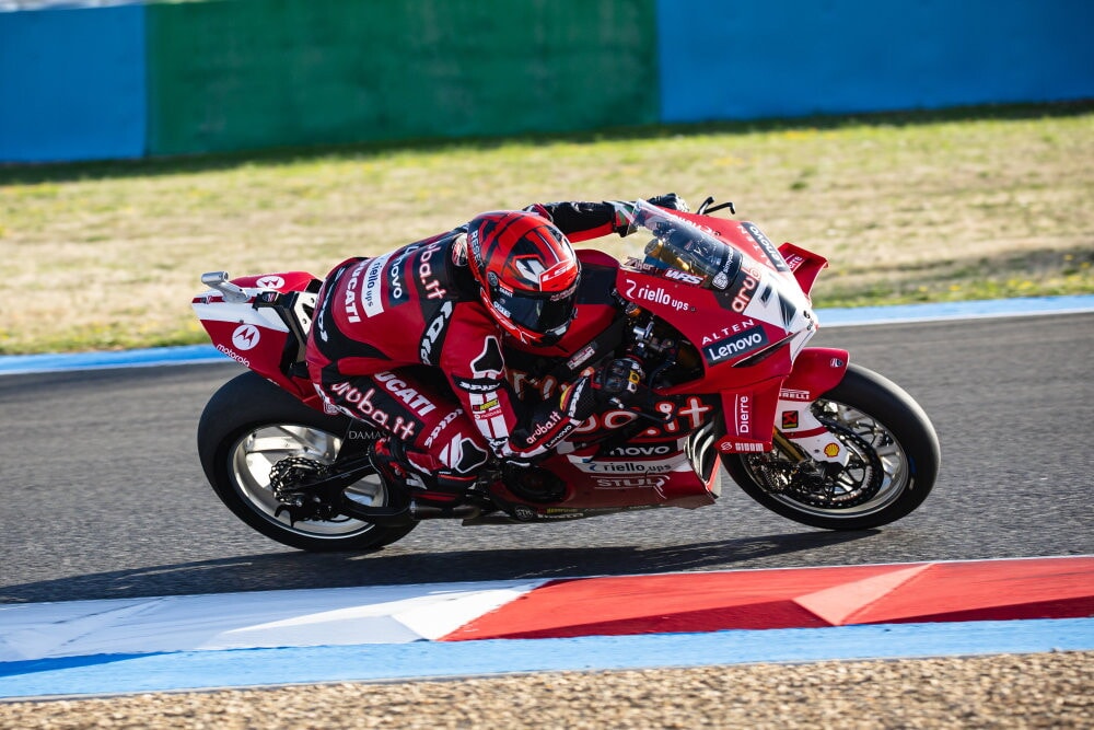 SBK Magny-Cours: ecco come cambia la classifica, Nicolò Bulega ad un passo dal titolo