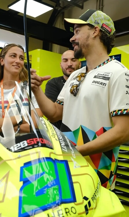 Simona Quadarella dalla vasca delle Olimpiadi alla MotoGP