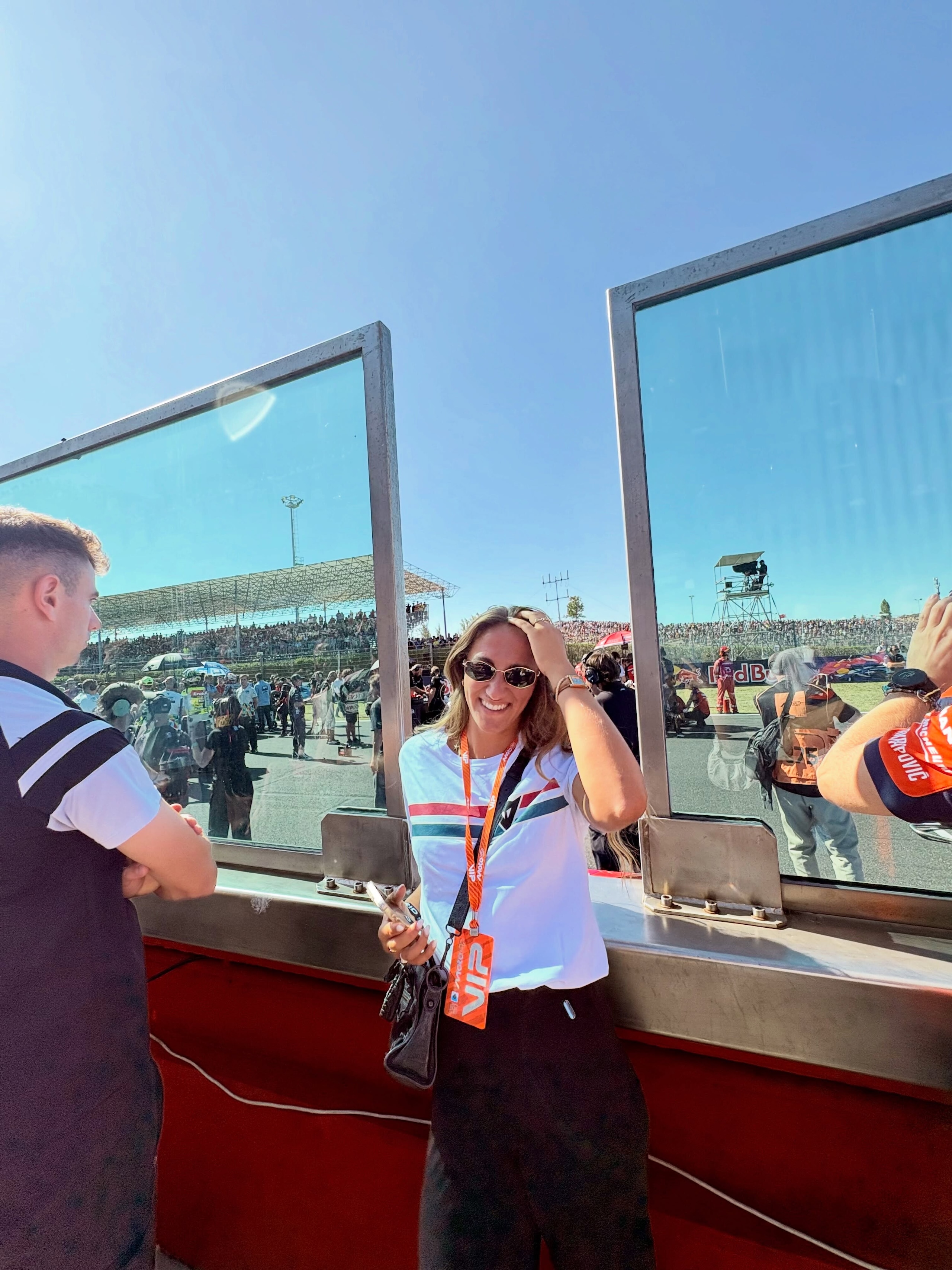 Simona Quadarella dalla vasca delle Olimpiadi alla MotoGP