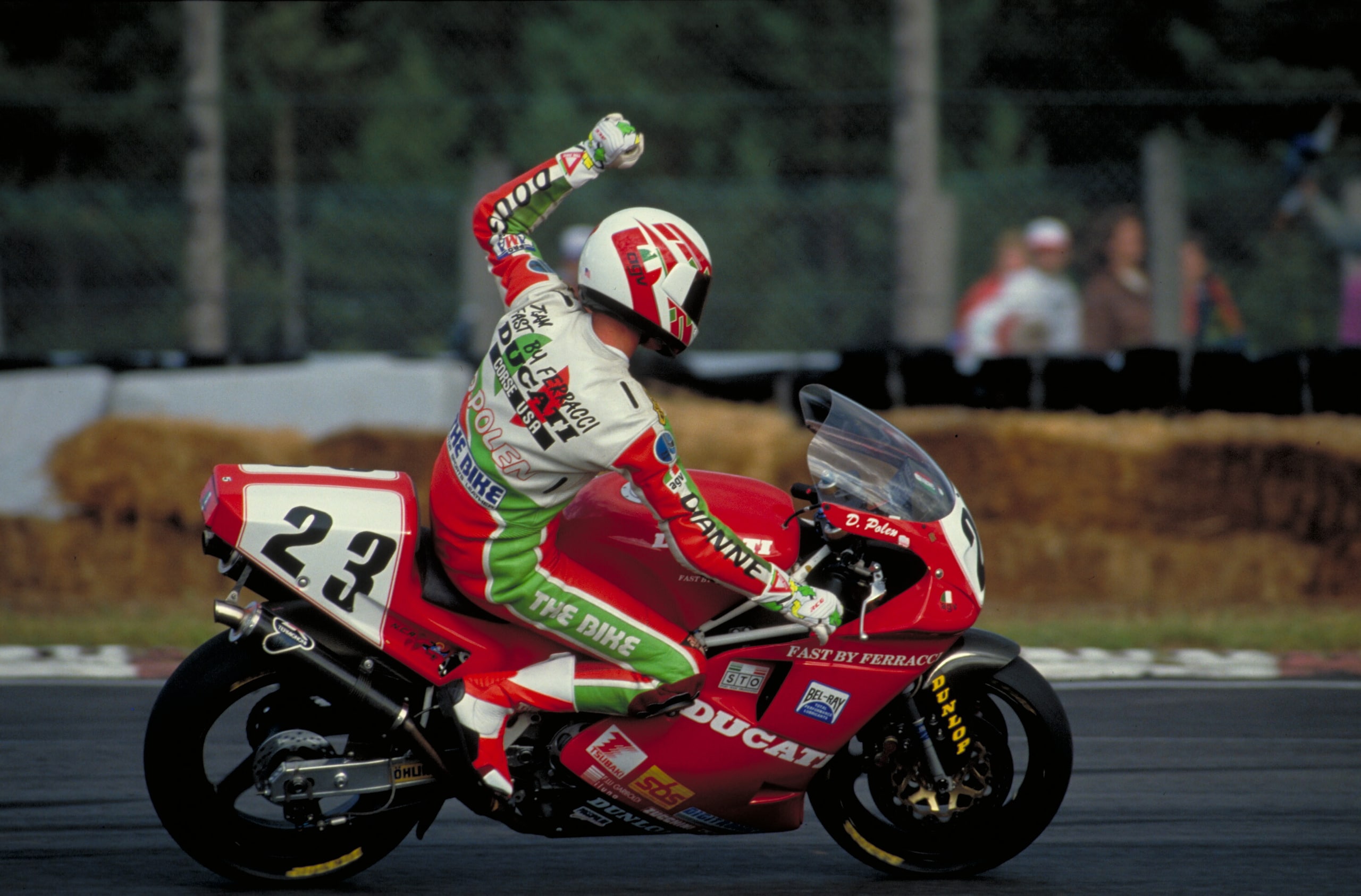 Ducati vincente in SBK: le foto di tutti i piloti sul tetto del mondo