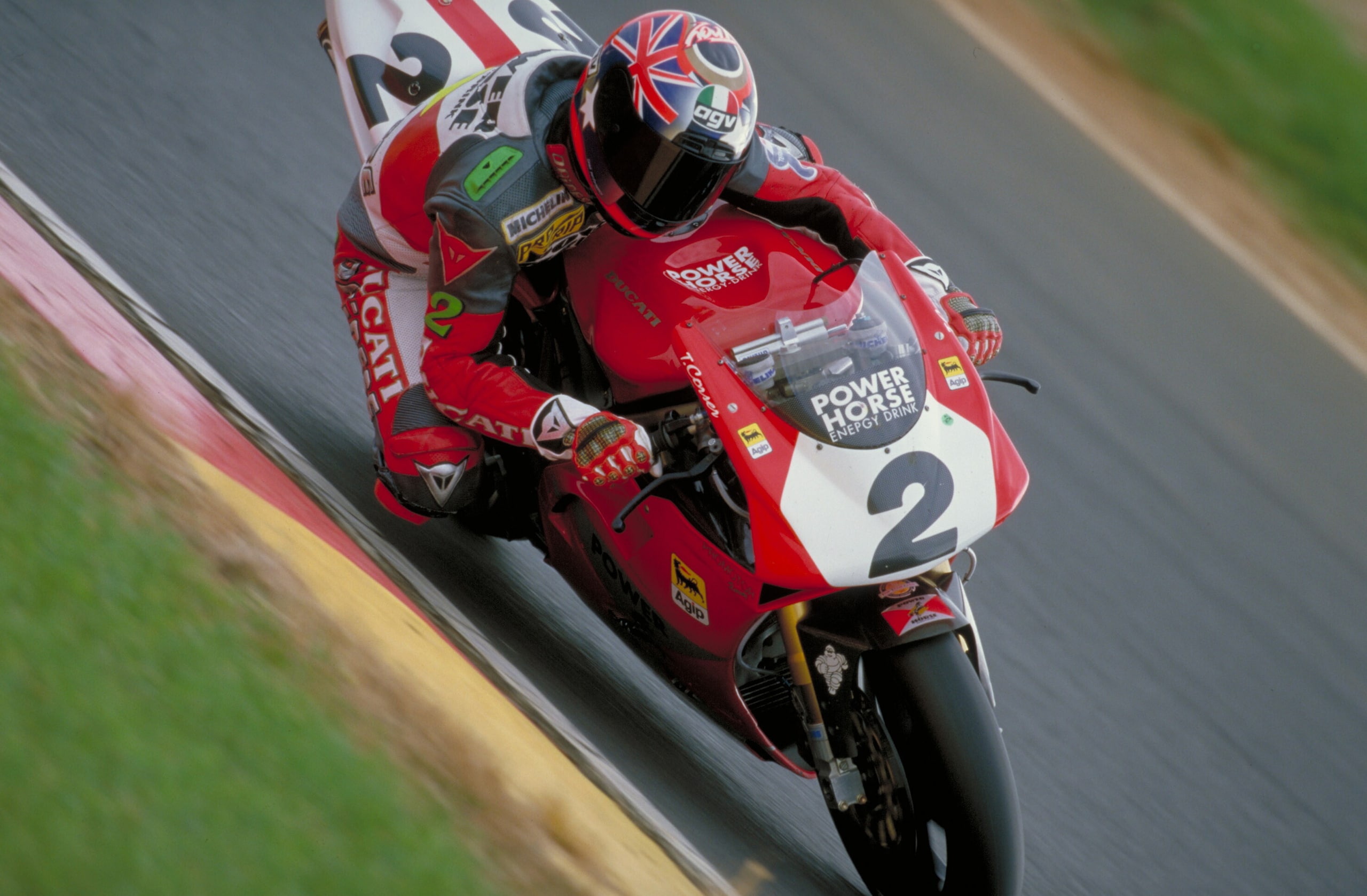 Ducati vincente in SBK: le foto di tutti i piloti sul tetto del mondo