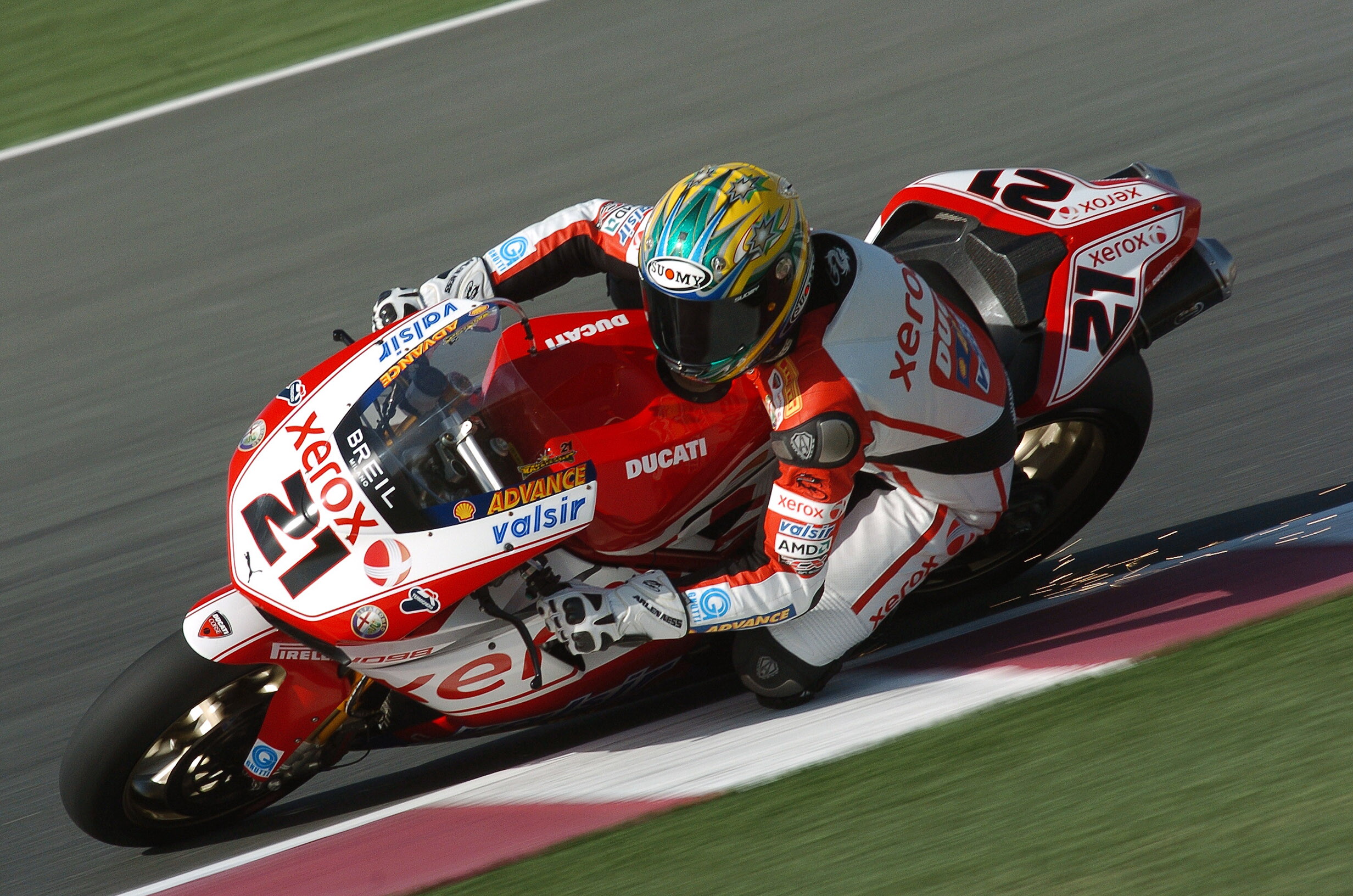 Ducati vincente in SBK: le foto di tutti i piloti sul tetto del mondo