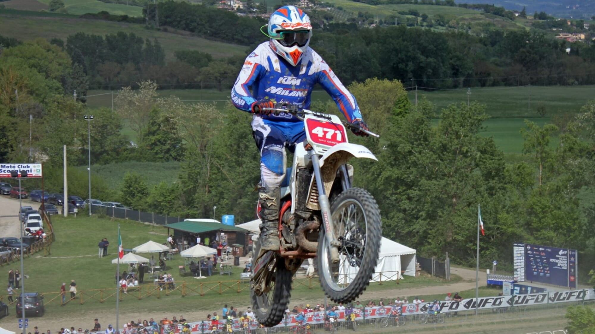 Dalla TV al motocross: Max Giusti e la grande passione per le due ruote