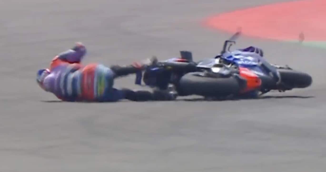 Duro highside per Razgatlioglu in FP2: la sequenza