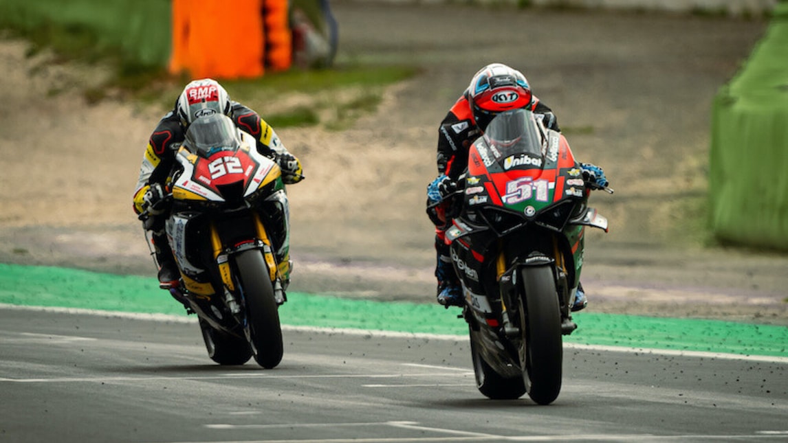 CIV SBK Vallelunga Beffa Per Delbianco Pirro Vince Al Fotofinish