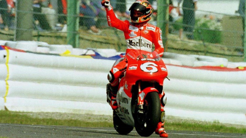 Duelli Sprint: il debutto vincente di Biaggi in 500