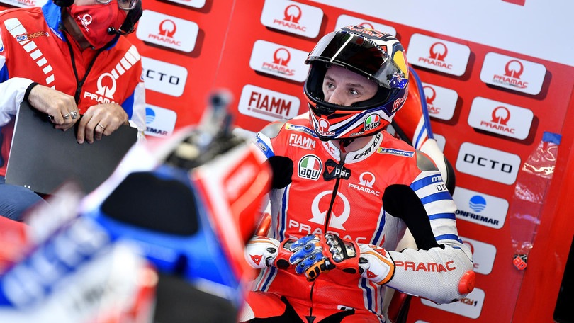 MotoGP, Miller mette all’asta la visiera a strappo di Quartararo