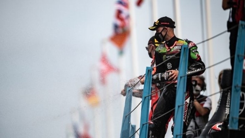 SBK Assen, Superpole Race: bis di Rea, Rinaldi ritrova il podio nel post gara