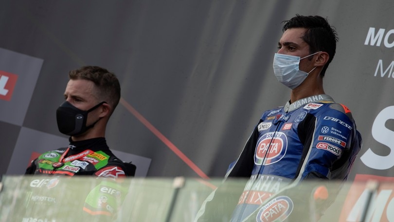 SBK, Razgatlioglu penalizzato, Rea vince la Superpole Race di Magny-Cours