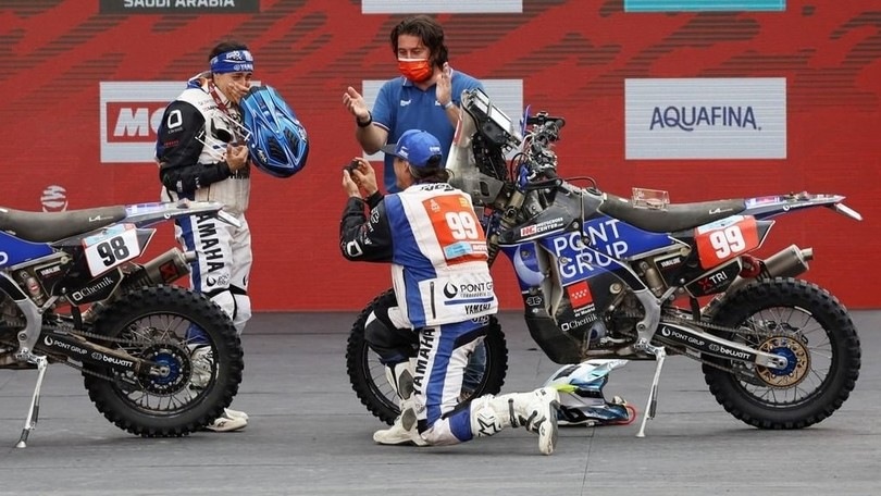 Dakar 2022: tra sabbia e motori, arriva il "sì" di Sara Garcia a Javi Vega