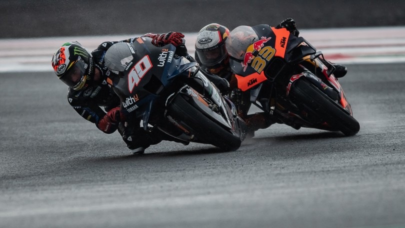 MotoGP Indonesia, lotta in famiglia per i fratelli Binder: "Una figata"