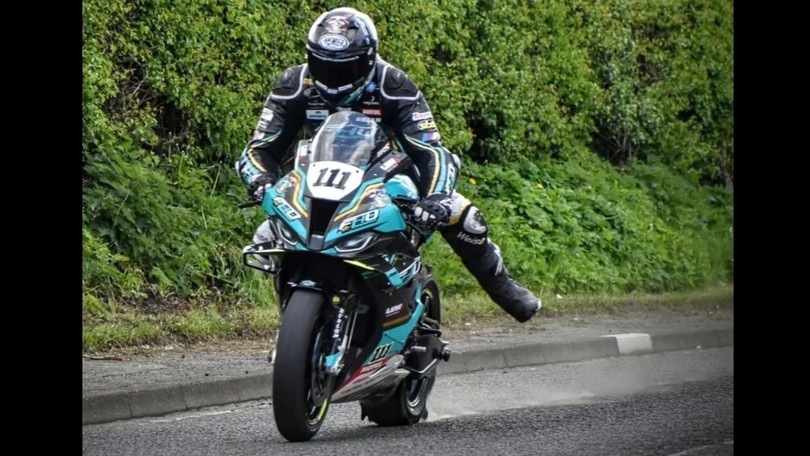 Clamoroso al Tourist Trophy: Dunlop ritira le gomme slick!