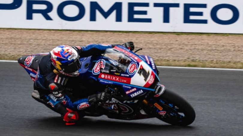 SBK Most: Razgatlioglu imprendibile per tutti nelle FP2, terzo Rinaldi