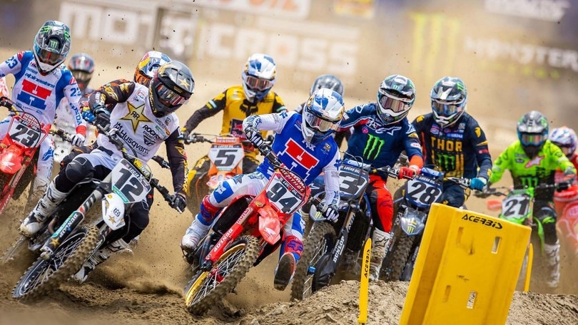 Supercross e Pro Motocross insieme: nasce il SuperMotocross