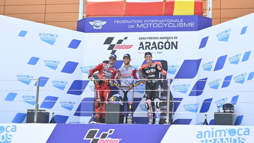 Classifica MotoGP: Quartararo cade ad Aragon, Bagnaia ora lo tallona in campionato
