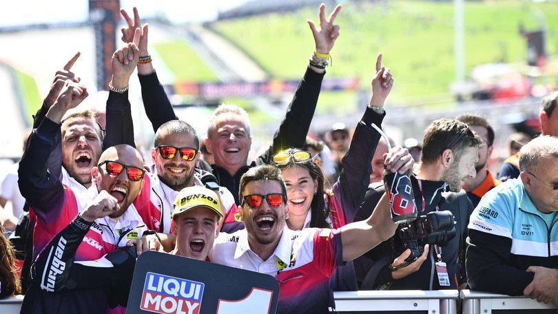Moto3, Tonucci vince da manager a Austin con Ortola