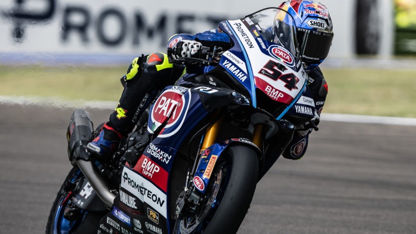 SBK Imola: Razgatlioglu concede il bis in Gara2, splendido Bassani