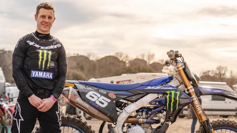 SBK: Jonathan Rea sulla Yamaha YZ250F insieme ai suoi figli