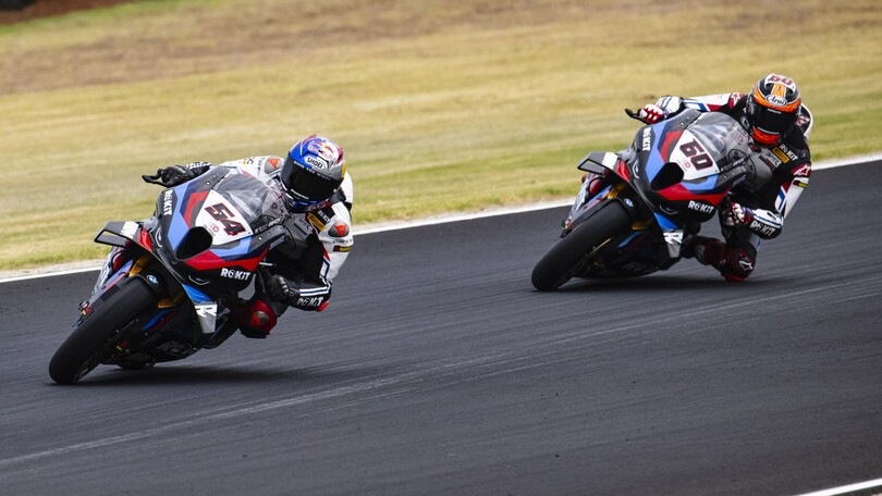 SBK Barcellona, FP1: Razgatlioglu e la BMW in grande spolvero