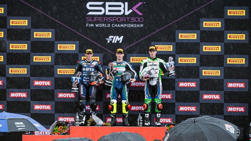 SSP300, Assen: Mogeda trionfa in Gara 1, ma che paura per Buis