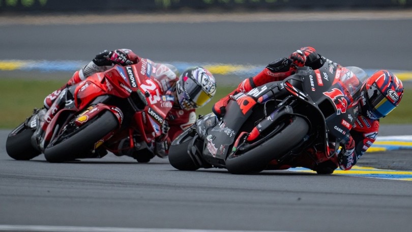 MotoGP, Bastianini e Aprilia (sempre più) vicini: a quando le firme?