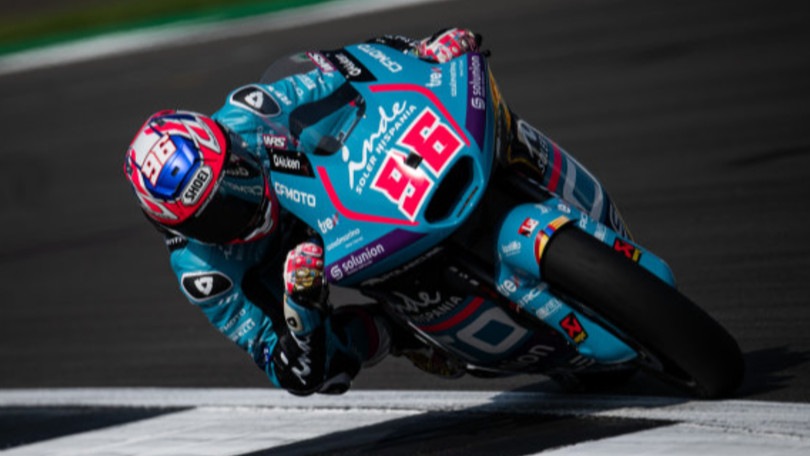 Moto2 Silverstone: Jake Dixon trionfa nella gara di casa, Celestino Vietti sul podio