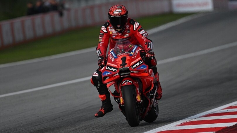 MotoGP, risultati Practice Barcellona: Bagnaia rifila tre decimi a Martin