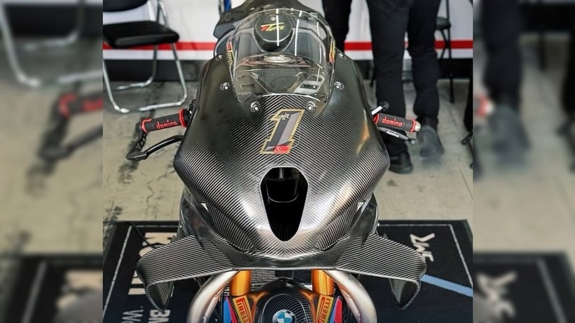 SBK: Razgatlioglu porta il numero 1 sulla BMW per la prima volta