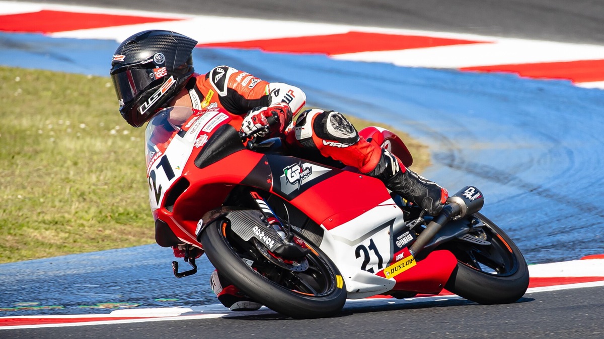 CIV Misano: Vicente Perez dominatore in Gara 1 della Moto3