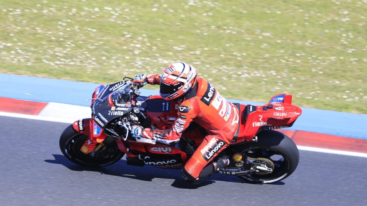 Misano tra SBK e MotoGP: le foto del test