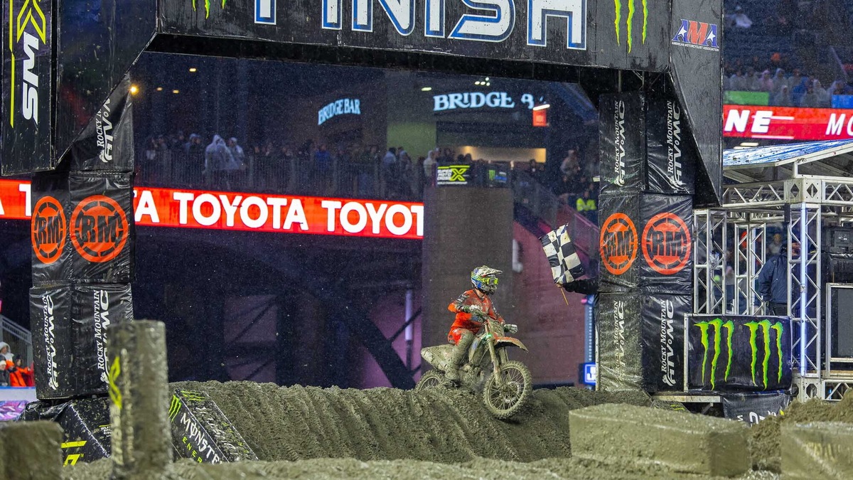 SX250: disastro Vialle a Foxborough