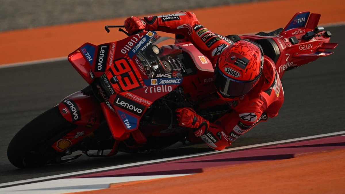 GP Qatar, Diggia e Bagnaia provano ad acciuffare Marquez, ma prendono mezzo secondo