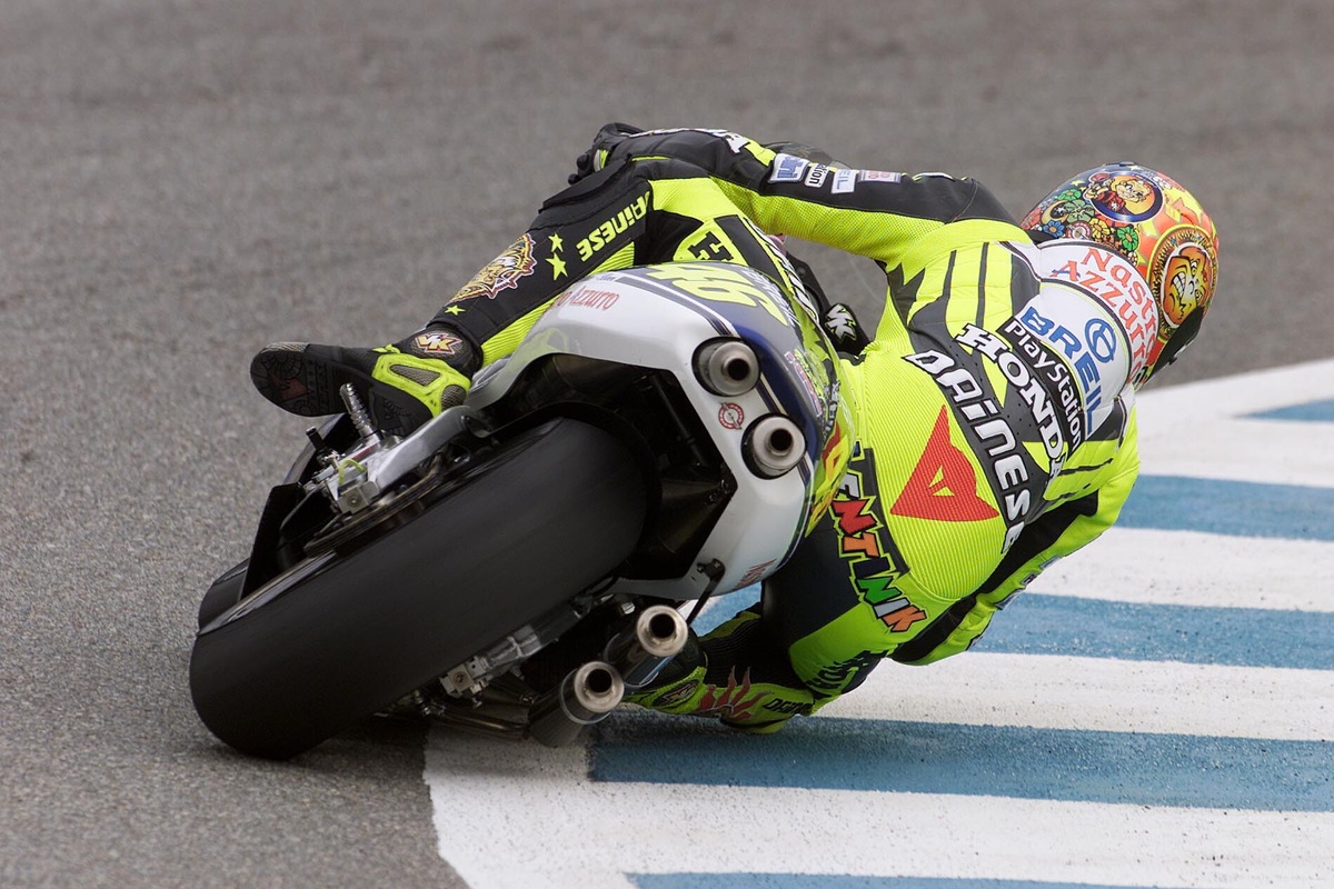MotoGP Jerez, tuffo nel passato: il primo podio di Valentino Rossi nel 2000