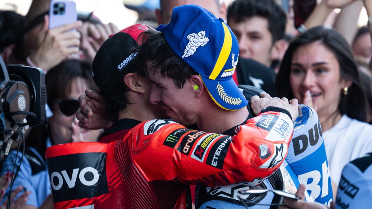 MotoGP, i Marquez la prima coppia di fratelli a vincere una gara nella categoria regina