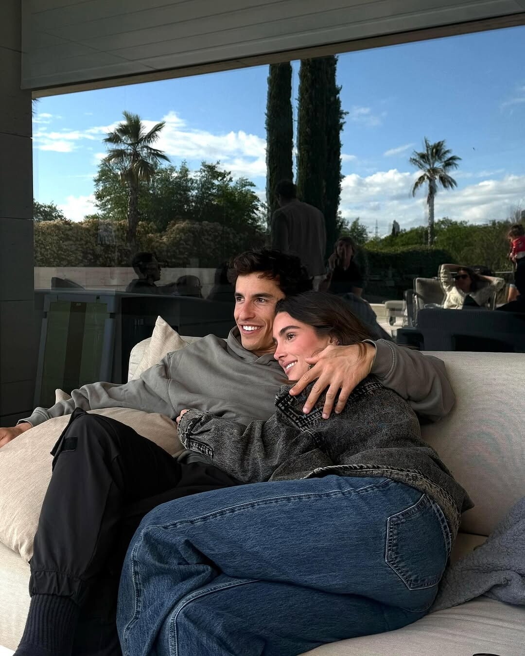 MotoGP, Marc Marquez tra riposo, impennate sulla bici e barbecue in famiglia