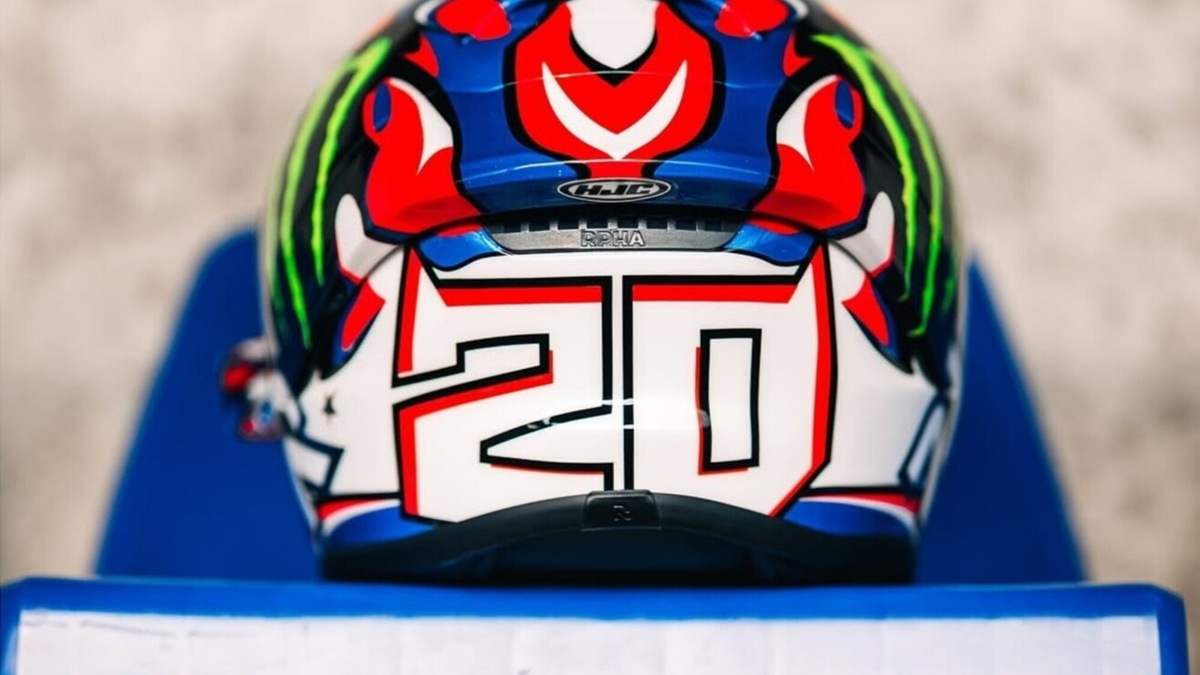 MotoGP Francia, il casco speciale di Quartararo con il tricolore blu, bianco e rosso