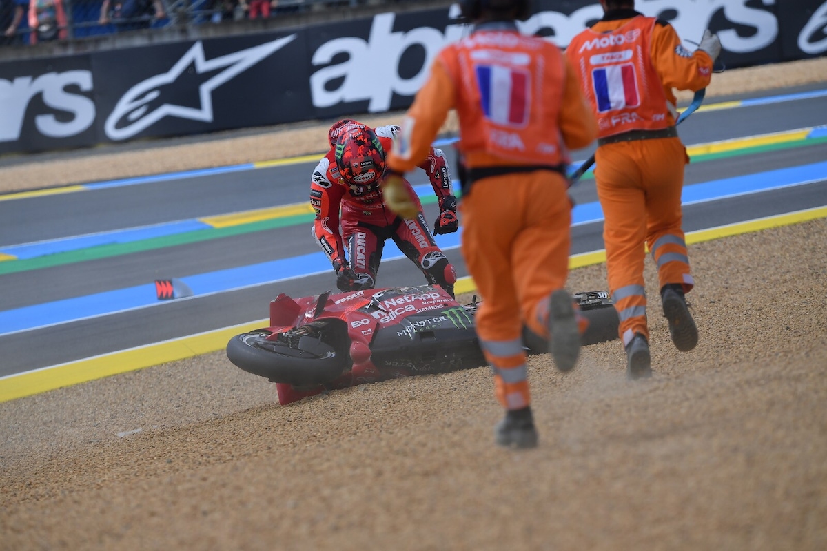 Sprint GP Francia: la caduta di Pecco Bagnaia