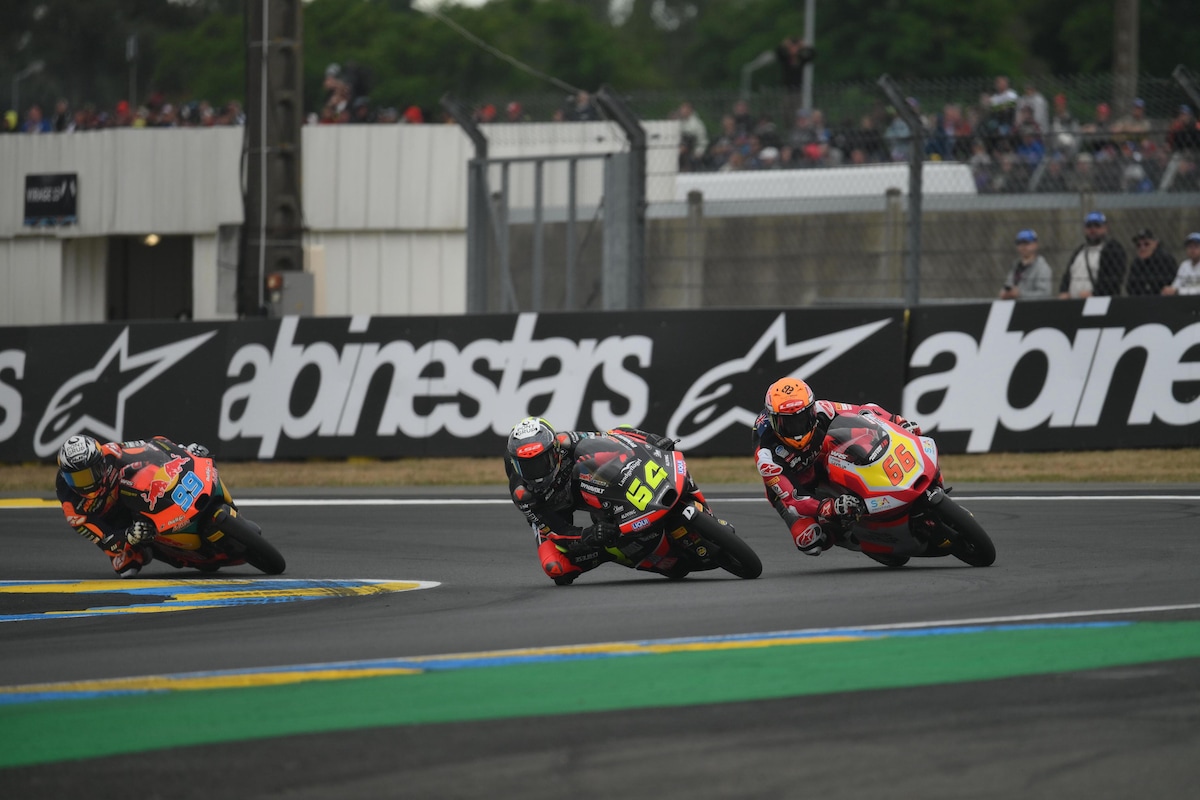 Moto3 Francia, la sequenza dell'incidente all'ultimo giro tra Muñoz e Kelso