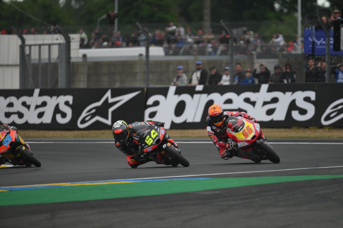Moto3 Francia, la sequenza dell'incidente all'ultimo giro tra Muñoz e Kelso