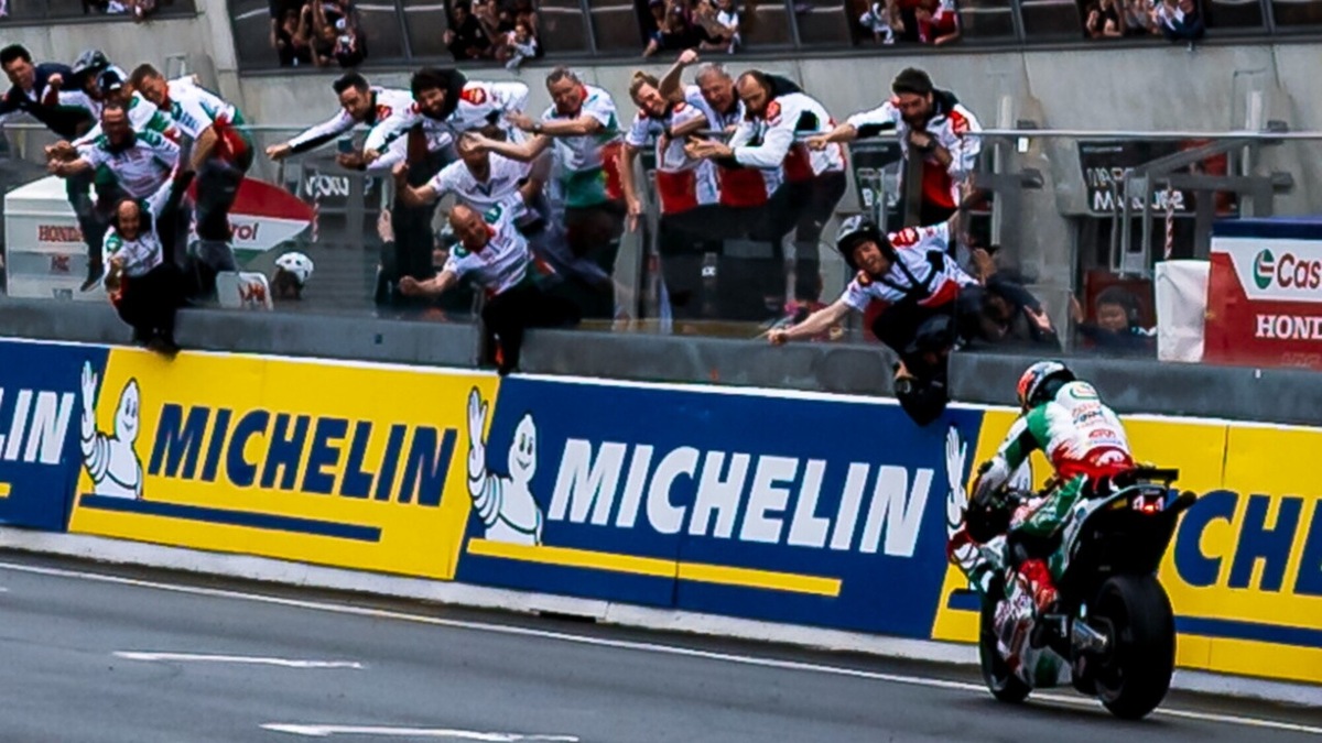 GP Le Mans matto ed eroico per Zarco: riporta in vittoria la Honda con LCR