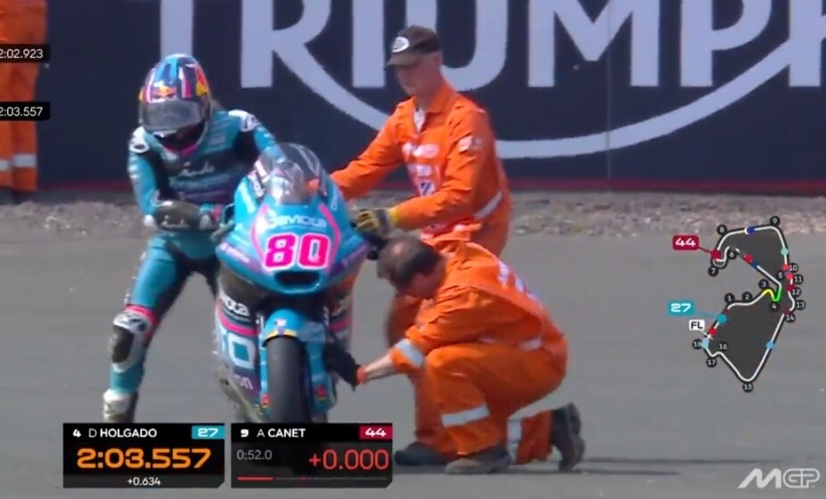 Moto2, rocambolesco incidente per Alonso a Silverstone