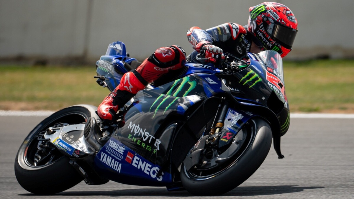 Quartararo indiavolato e in Pole nel GP di Silverstone: non c'è due senza tre per Fabio e Yamaha