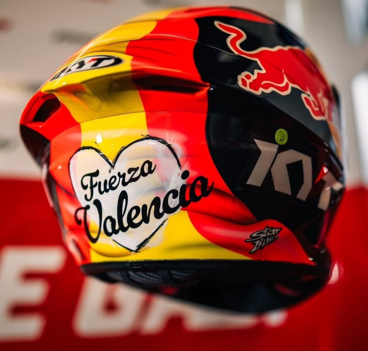 MotoGP, una varietà dei caschi speciali: da Bagnaia a Iannone